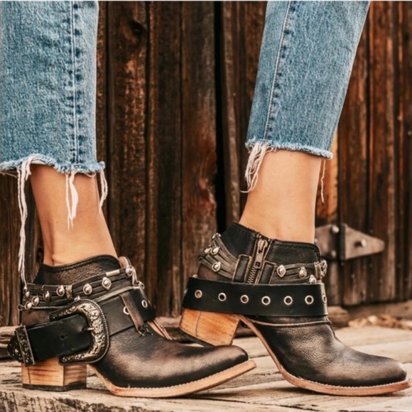 Freebird by Steven Shoes - Freebird Steven SALOON Brown Distressed leather Ankle boots Studded Size 7